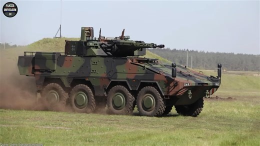 Schau, was passiert, wenn ein 38-Tonnen-Radpanzer feuert