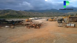 2.7K views · 72 reactions | Construction d'un pont sur la rivière de Les Anglais, Sud Haïti Anpil moun eksprime kontantman yo pou travay sa Jovenel Moïse ap reyalize pou yo. Se yon rivyè ki konn bay gwo pwoblèm nan kot sid la, lè li an kri li fè anpil dega e konn menm fè elèv lekòl, profesè, madan sara elatriye... bloke ak tout machandiz, yo paka antre nan vil Okay oubyen Pòtoprens. | Premier Niveau | Facebook
