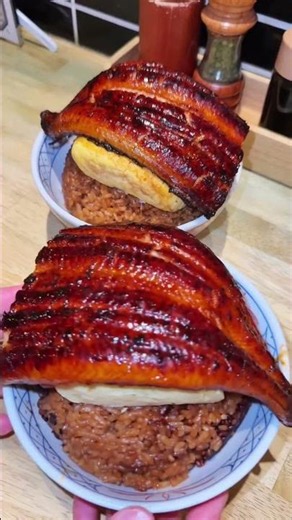 Osaka's Giant Unagi Rice Bowl 🐟🍚 A Must-Try Japanese Food Challenge