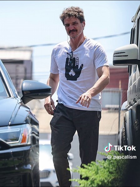 Pedro Pascal: Gym Life in Los Angeles