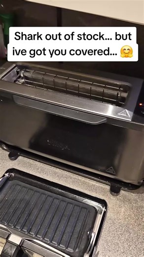 The foodi 3 in 1... toasts, grills and panini maker. perfect for the men/kids who can only make toasties without birving the house down. esp coming in drunk at 2am! 😏 #ninja #toaster #panini #toastie #grill