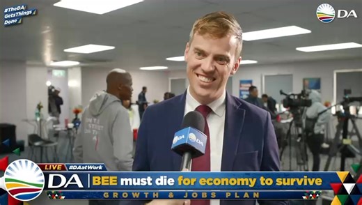 😲 R1 trillion for 100 politically connected people! What has BEE done for poor South Africans? What have the race-based laws and policies done to empower poor people? Watch, the DA has unpacked a new action plan to grow the economy and create jobs: https://www.youtube.com/live/0k00CjREZJ8 | DA Gauteng