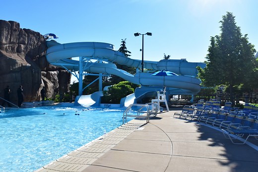 Family Aquatic Center - Wheeling Park District
