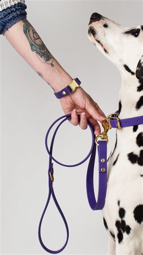 Sealing the ends... Why do we do it? 1) Prevents Fraying - while the inside woven core of your Biothane isn't really at risk of completely unraveling, it can fray over time which leaves annoying threads sticking out all over the place. Sealing the ends prevents having to trim these over time. 2) Keeps Things Clean - a lot of Biothane has a white woven core which picks up tons of dirt over time and eventually gets stained. Sealing the ends means we don't have to see dirty, stained ends as our gea