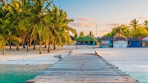 Life's a Beach Season 1 Episode 1