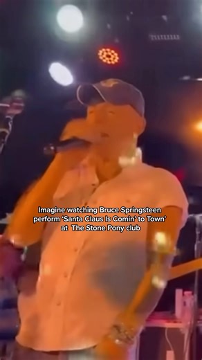 This always get me in the Christmas mood!! Bruce Springsteen live at the legendary Stone Pony in New Jersey last weekend 🎸🎄 | Spotlight - Sony Music UK