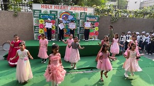 "Gratitude is the sign of noble souls." (Aesop) Moral values shape a person’s character, guiding thoughts, words, and actions. Among these, gratitude is especially important as it teaches appreciation, kindness, and positivity. To instill this virtue, the students of Grade 1A3 presented a special morning assembly on ‘Gratitude,’ featuring English and Hindi poems, Extempore, Thought of the Day, and quizzes. They also delivered a Science presentation on ‘Safety,’ highlighting awareness of rules at