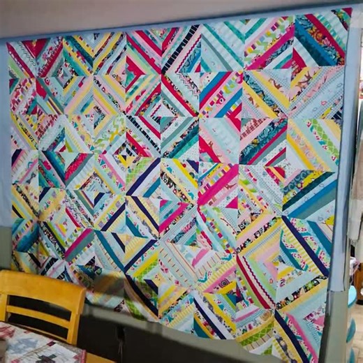 This is a photo and email that I received this morning ❤️ This is absolutely GORGEOUS!! From: Melissa Evans Subject: String Quilt My mom purchased a box of scraps from you and this is what was made from it. It is so beautiful and I wanted to share a picture with you. #tamijones #sewing #sewing #beginnersewing #diy #crafty #tamijones #beginnersewing | Tami Jones • Hometown Quilt Company, LLC