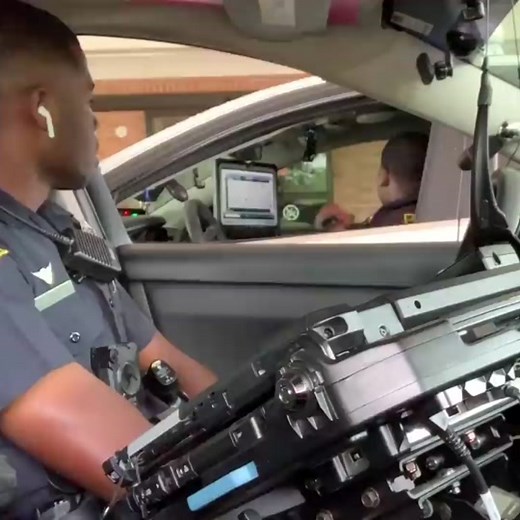 Fart Spray Prank Cop 😆🤢😆#cops #copsoftiktok #prank #funny #viral #fart #fartspray #smell #lol #funny #hilarious #joke #foryoupage #foryou #fyp