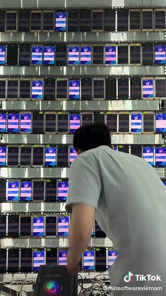 Hệ Thống Kinh Doanh Online Tối Ưu Với Phone Farm