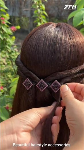 Beautiful Hair Clips Hairstyle 💕 Viral Easy Hairstyle for Girls ✨ #shorts