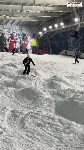 Luca Finnis Bernard 🇬🇧 - skiing moguls at Snow Centre Hemel Hempstead #weareskiing ‪@atomic‬