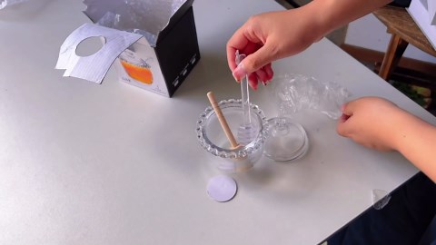 kanpura Honey Pot with Dipper and Lid, 6oz Mini Glass Honey Jar, Crystal Syrup Dispenser for Christmas Home Kitchen Decor