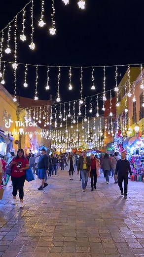 Descubre Querétaro en Navidad: Recorrido por 5 de Mayo