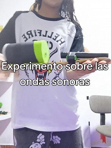 Después de mil intentos nos salió 🥳 #experimento #tarea #facilyrapido #amigos #foryou