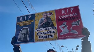 Romanian protesters demand cancelled presidential election should go ahead