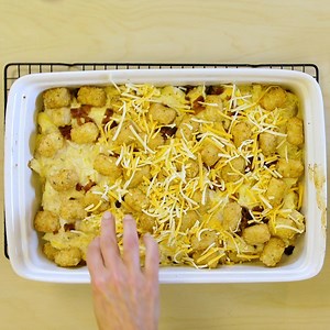 We aren't kidding, this casserole is a weeknight dinner MUST. Find the recipe here: https://goo.gl/M3dB6H | Betty Crocker