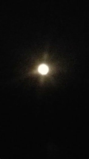 the Moon is real pretty in yellow camera don't do it justice