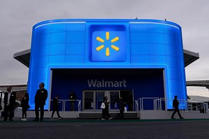 Walmart announces major change in employee earnings