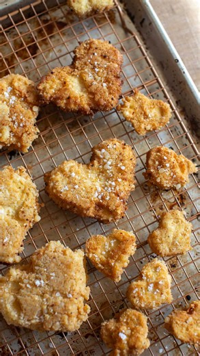 WORLD OF VEGAN | MICHELLE | 🤍 CRISPY FRIED TOFU … but make it Valentine’s! 🤍 Comment LOVE and I’ll send you the recipe, plus our printable Tofu-tally V-Day cards! 💌... | Instagram