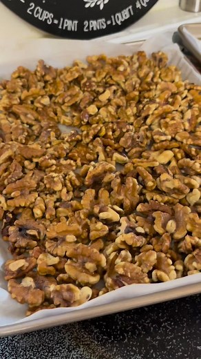Walnuts with maple syrup #walnuts | Crafty Flavor