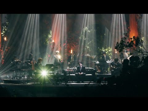 "Magic falls on the stage! Mrs. GREEN APPLE's explosive live performance turns an ordinary evenin...