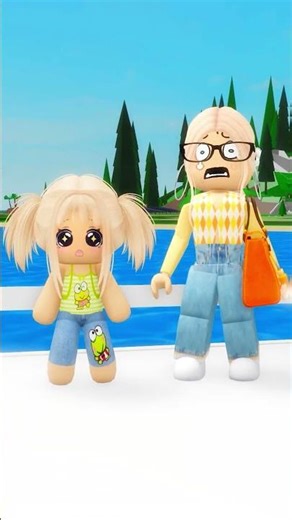 they saw a giant layla dancing in the ocean😅🐳#robloxshorts #roblox