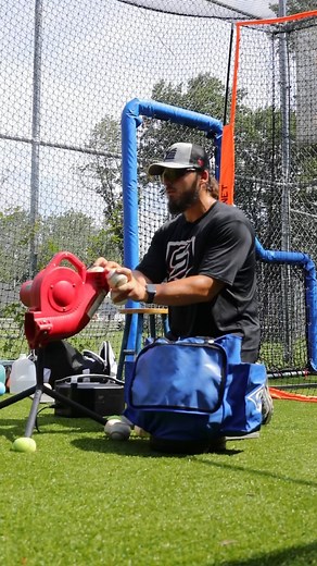 Controlled drill work off the @heatersports POWER ALLEY PRO is part of every workout before seeing the ball live off the bar. Each drill as an emphasis and by using the machine you get higher speed reps, game like spin, and an opportunity to challenge yourself on specific skills. Drills: 1️⃣ Backhand posture working on adjusting the glove to catch the short hop. 2️⃣ Two step backhand intersection working on timing the intersection 3️⃣ Two step glove side intersection working on timing the inters
