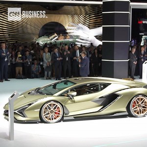 1.4M views · 53K reactions | Lamborghini's newest supercar, the $2 million Sián hybrid, will be the fastest and most powerful Lamborghini ever made. It can go zero to 60 miles an hour in under three seconds and has a top speed of more than 217 miles an hour. https://cnn.it/34EyXRg | CNN Business | Facebook