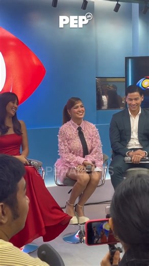 Alexa Ilacada on real score with KD Estrada: “Getting there…On the way.” #PEPNews #NewsPH #EntertainmentNews #kdlex #PBBGen11MediaCon Video: Khryzztine Baylon Subscribe to our YouTube channel! https://www.youtube.com/@pep_tv Know the latest in showbiz at http://www.pep.ph | pep.ph