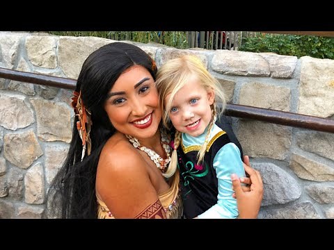 *AMAZING* POCAHONTAS AT DISNEYLAND!
