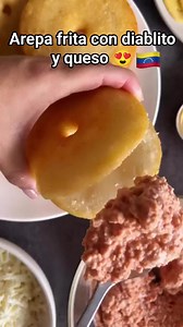La arepa Venezolana es lo máximo 👌🏻👌🏻👌🏻👌🏻🇻🇪 #arepa #arepavenezolana #gastronomiaVenezolana #venezuela #parati #food | Venezolanísimo