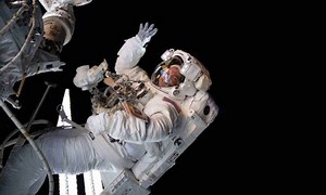 5 Non-Fiction Books That Will Put You in an Astronaut’s Boots