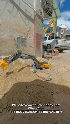 NEW PRODUCT! Super Frog 3 Pumps 9CH Valve 1/14 RC Hydraulic Excavator E400💪 Deservedly the Rolls-Royce of the modeling world! The body is made of metal and processed by CNC technology, and the quality stands the test of time! The three-pump design operates smoothly and flexibly, and you can only understand it by experiencing it yourself! So far, only this one can do it!🙏 #RCmodel #RCworld #RClife #RC #Excavator #Toucanhobby #Construction | Toucanhobby RC Model