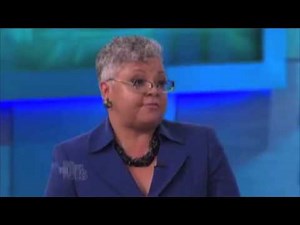 Women Who Smoke Should Make Quitting a Priority