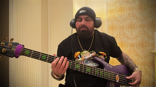 (PARFUMO) GOD'S GYPSY CHRISTIAN CHURCH Bass Cover Form David Bass Boy #gypsy #ggcc #basscover #kangerineuss