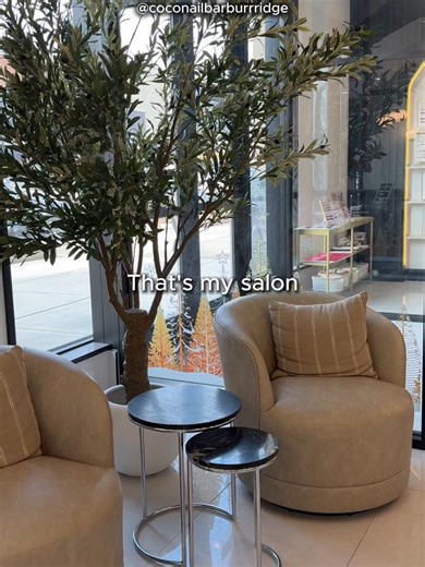 In Burr Ridge, great nails aren’t hard to find… but great service, precision, and consistency make all the difference. That’s why more clients are choosing COCO Nail Bar Burr Ridge as their go-to nail salon. We’re known for: ✔ professional nail technicians ✔ premium gel products ✔ relaxing spa atmosphere ✔ manicures that last longer Once you experience it, you’ll understand why so many guests say: ✨ “This is my salon — COCO Nail Bar Burr Ridge.” Book your appointment today. 📍 Coco Nail Bar – Bu