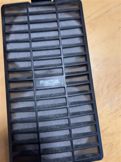 Gripping Stuff With Hand: Fractal Design Case Dust Filter