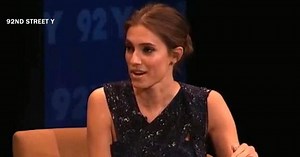 Allison Williams defends dad Brian Williams