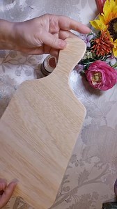 204K views · 4.7K reactions | Hello lovelies! Here’s the promised tutorial for creating a decorative chopping board in a chic and pretty style, using Pentart products, moulds, the decoupage technique, and a whole lot of love! ✨ #love_shabby_chic #pentartproject #AsketDesign #fbreelsfypシ゚viralシ #fbyシvideo #fbtutorialvideo #tutorial #pentartcreations | Love Shabby Chic | Facebook