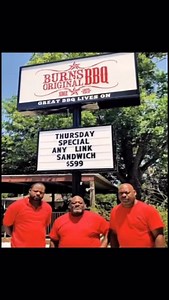 Thanks Houston for another great Sunday in Houston! Luv ya a see ya Tuesday! #greatbbqliveson❤️🖤❤️🖤❤️ #houston #bbq #foodie #bingbing💯💯💯💯🔥🔥🔥🔥 #foodphotography #food | Burns Original BBQ