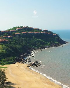 Come back to stillness. Come back to self. In the quiet rhythm of the sea, the hush of the mountains, and the serenity of your Wellbeing Private Villa, a deeper sense of presence begins to unfold. Here, at Banyan Tree Lang Co, amidst nature’s calm and care’s quiet touch, you don’t just rest, you remember who you are. #banyantreelangco #banyangroup #banyantreehotels #wellbeingsanctuary #wellbeingpoolvilla #returntoyourself #banyangroupwellbeing | Banyan Tree Lăng Cô