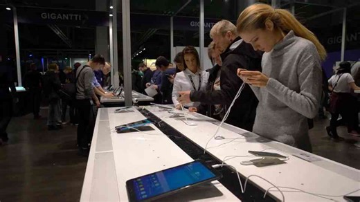 7 Tech Upgrades You Can Skip to Save Money in 2025