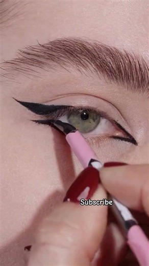 Easy Eyeliner Tutorial For Beginner♥️ #eyemakeup #makeuptutorial #makeup #makeuphacks #youtubeshorts
