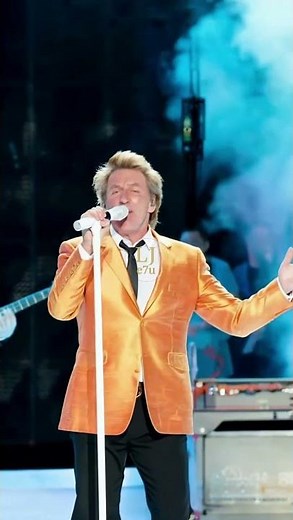 Rod Stewart Live in Birmingham 2010 | Classic Performance
