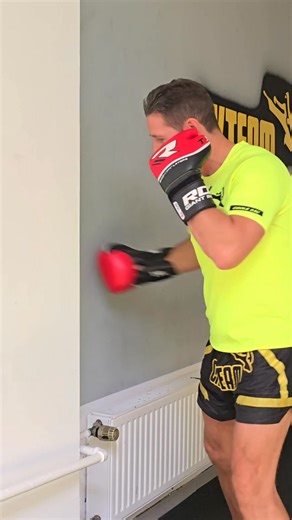 1.9K views · 21 reactions | Wie schlägst Du den #Haken ? Hat Dir das Video geholfen? #Boxen #tutorial #Kickboxen #köln #Bonn #Siegburg #Boxenlernen #hook | Cologne Kickboxers | Facebook