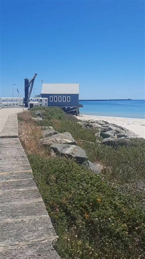 Lunchtime view 🌞 #busselton #westernaustralia #australia #spring #beach