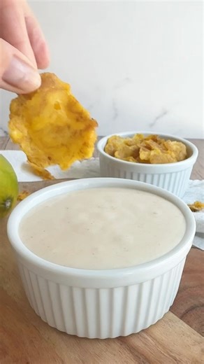 Cuban-inspired Creamy Vegan Mojo Sauce 🍋‍🟩