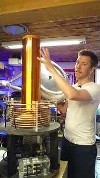 How A Dual Resonant Solid State Tesla Coil Works, Explained In 60 Seconds #shorts