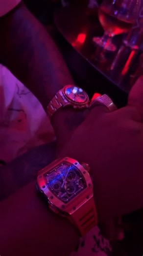 CelebrityBarMan💫 on Instagram: "All You Have Ever Done Is Change Lives. Humble Original Billionaire. Look At How Far I Have Come @davido It’s You Bro, I’m So Proud Of How Simple, Real & Genuine You Are With Life. Zero Forming, Zero Packaging, Just Living. Even As A Semen David You Were Already A Billionaire Yet You Are Still Hustling, So Humble & So Intentional With Uplifting. Indeed We Rise By Lifting Others, Love🖤 Conquers All. Of What Use Is This Fame/Wealth If Uplifting No Dey ? W 001 In D